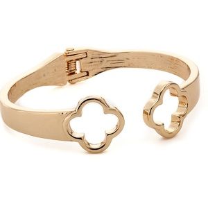 New with tags Crown & Ivy bracelet